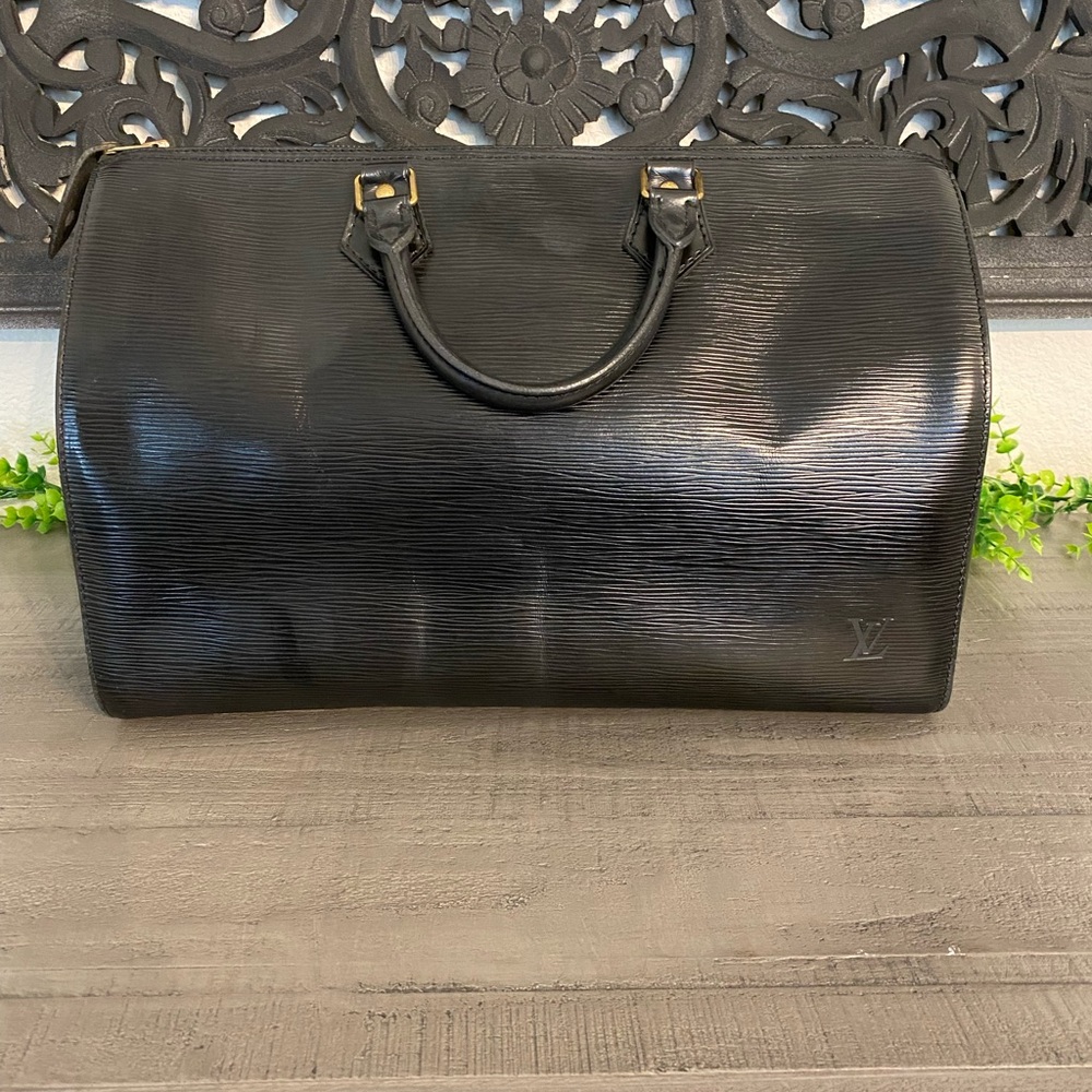 Authentic Black Louis Vuitton Speedy